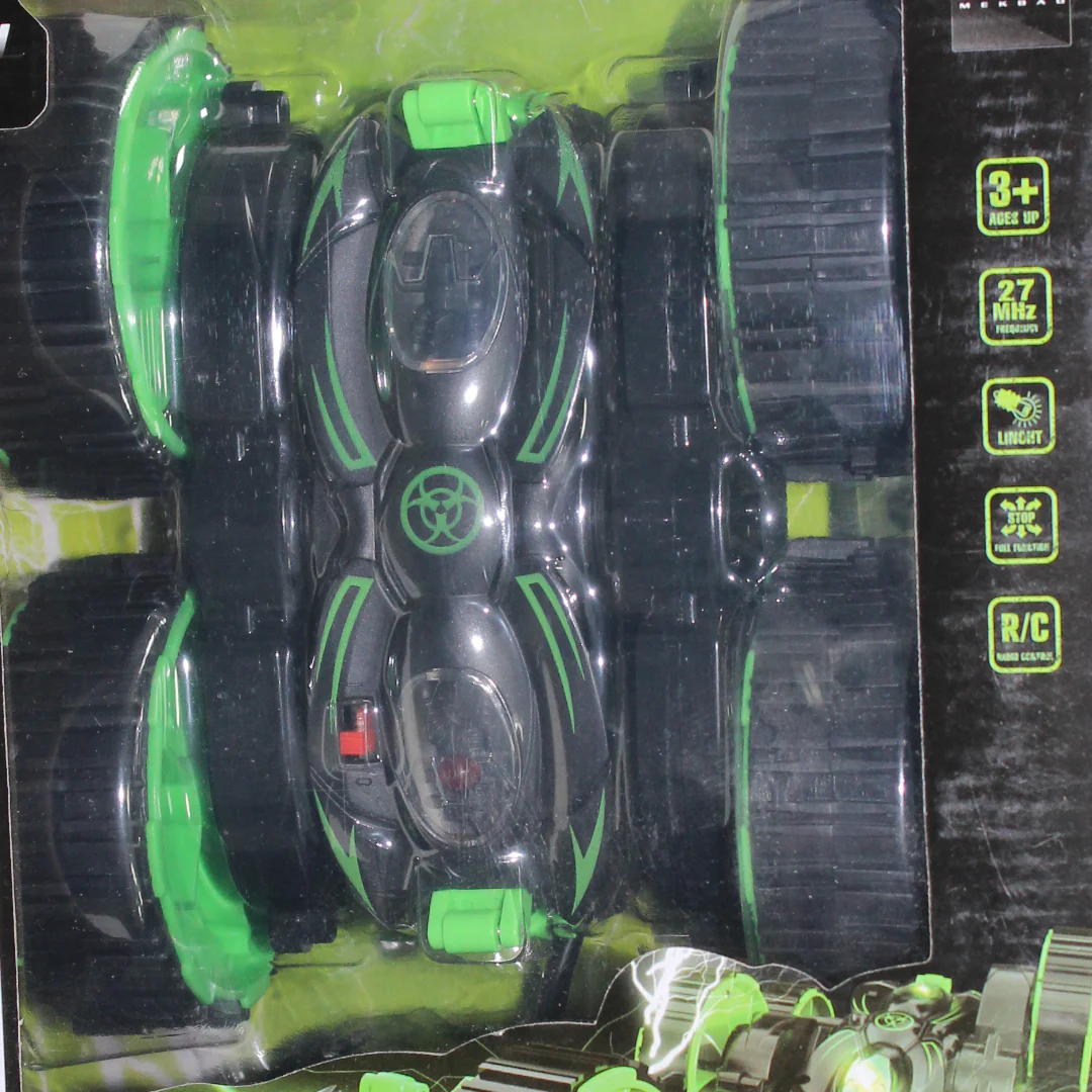 Remote Control Stunt Car – Green - Image 4