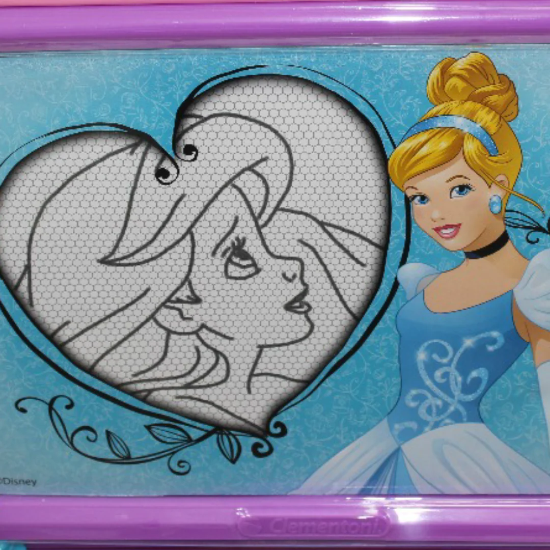 Clementoni Disney Princess Magnetic Drawing Board - Image 3