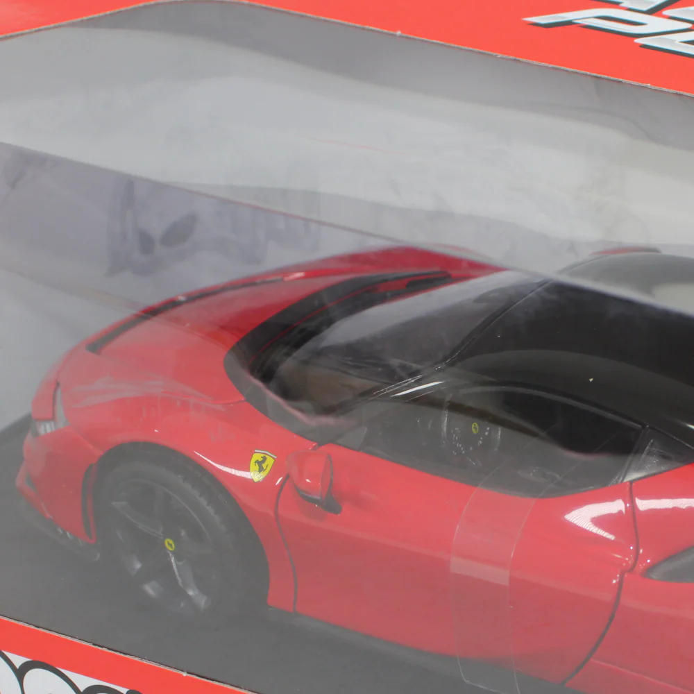 Bburago 1:18 Scale Ferrari R&P SF90 Stradale - Image 4