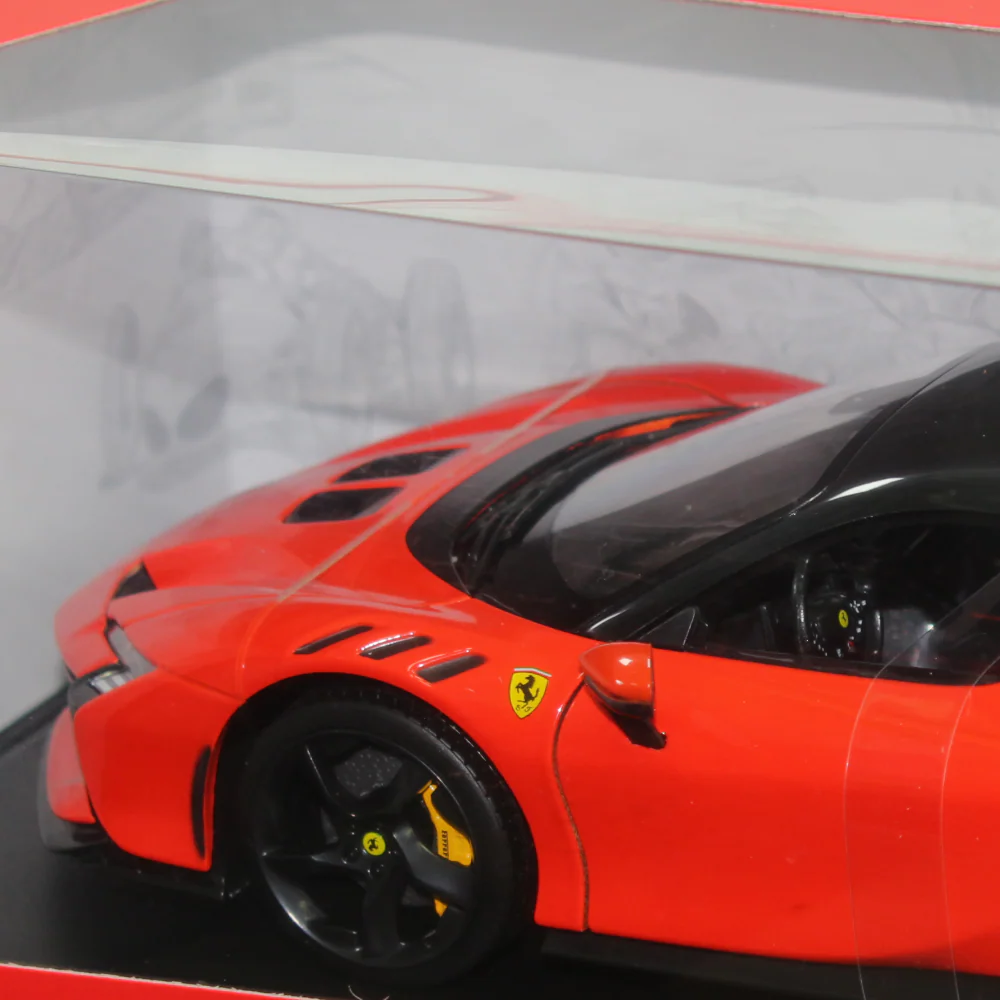 Bburago 1:18 Scale Ferrari R&P SF90 XX Stradale - Image 4