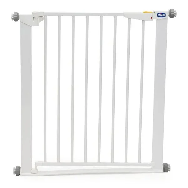 Chicco Safety Gate - White