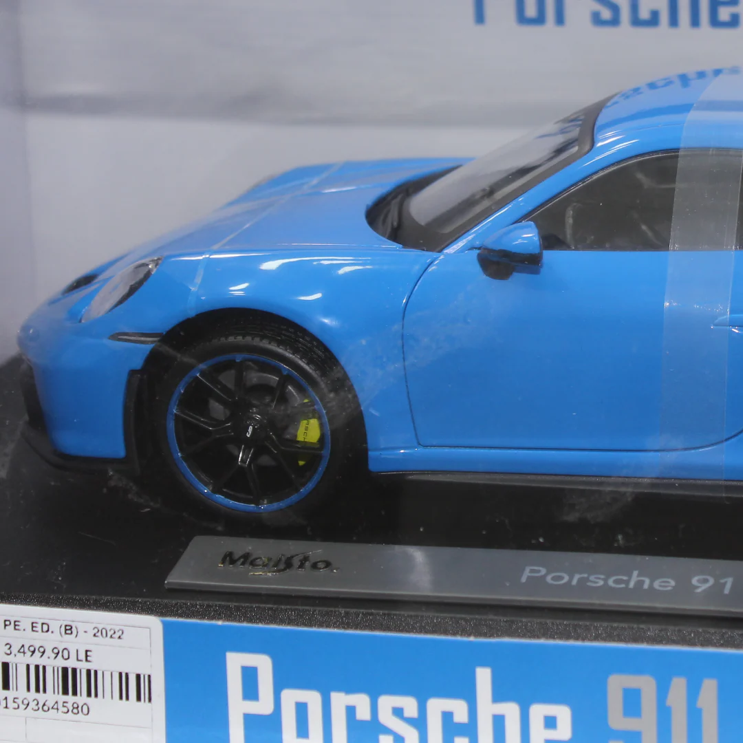 Maisto 2022 Porsche 911 GT3 Die-Cast Model – 1:18 Scale - Image 4
