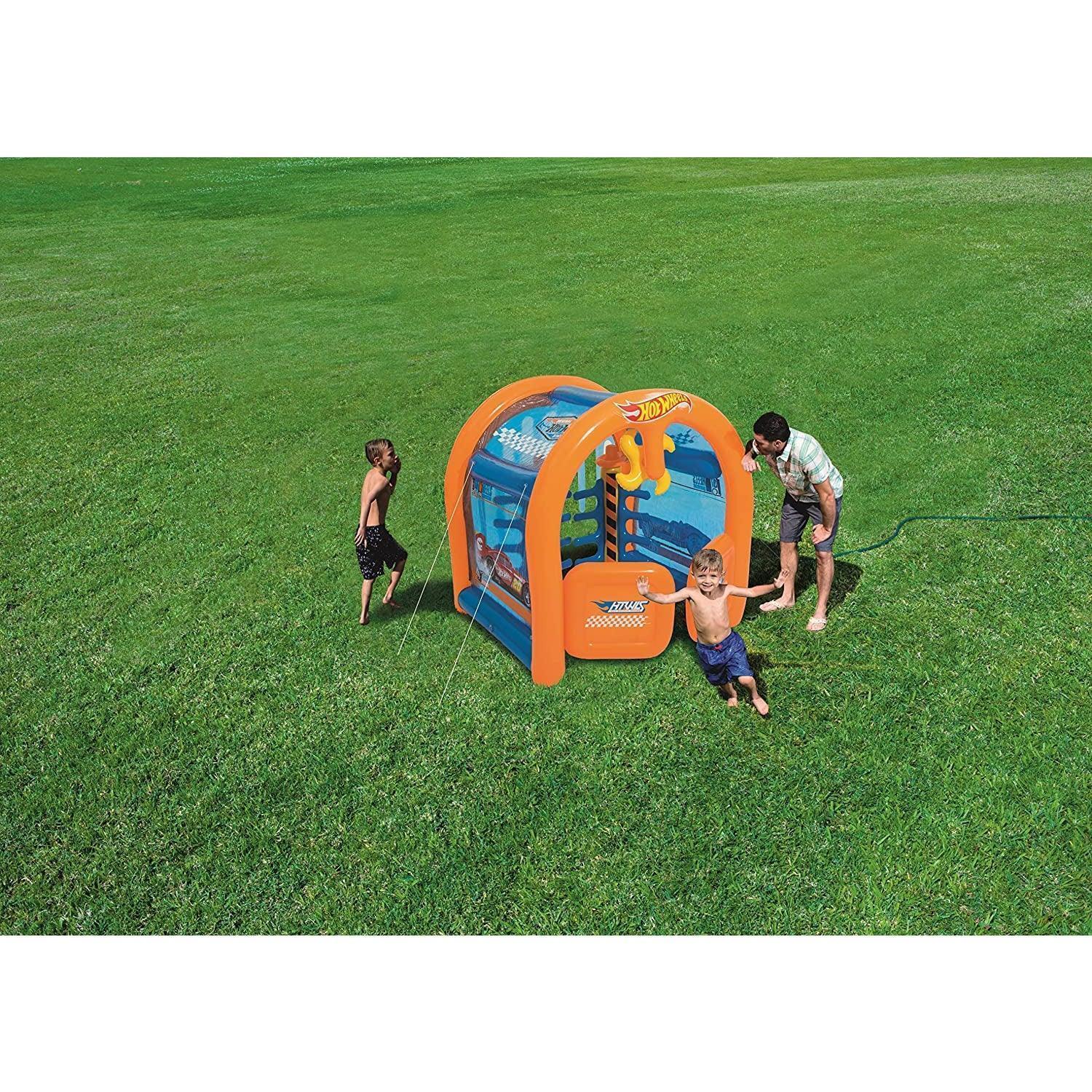 Bestway Hot Wheels Play Wash Facility - Image 16