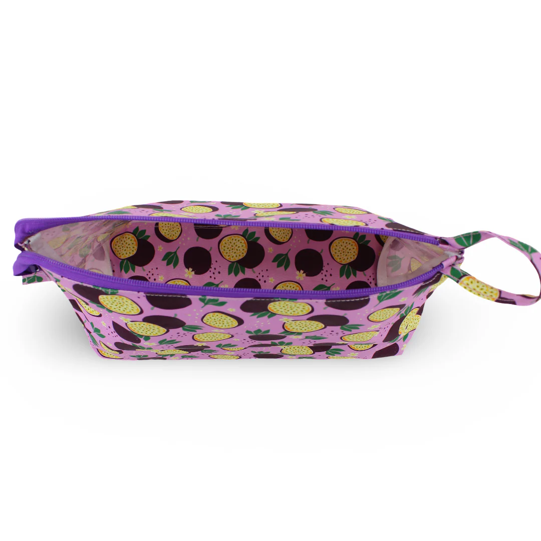 Cubs Lilac Passion Fruit Large Pouch - Image 2