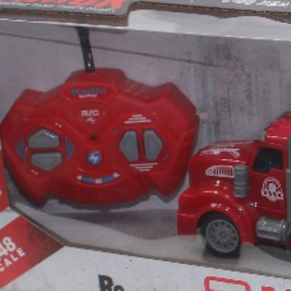 Mega 1:48 Scale Remote Controlled Tank Truck Toy - Image 3
